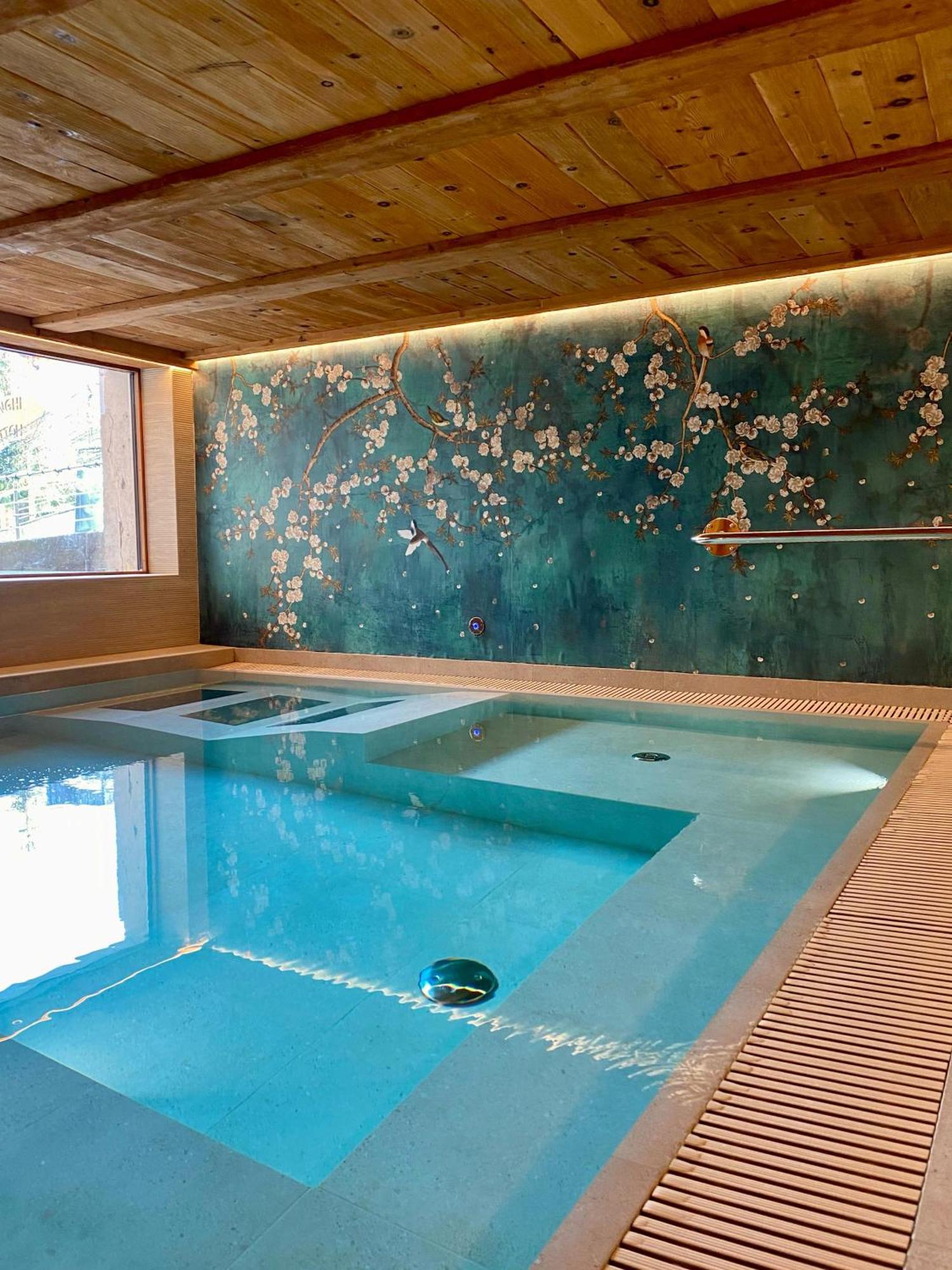Hotel Piccolo Tibet Livigno Exterior photo
